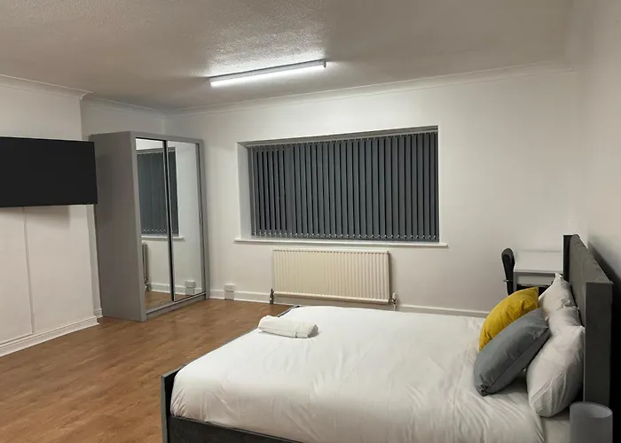 Del Apartments